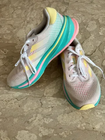 Used Supernova Rise Running Shoes