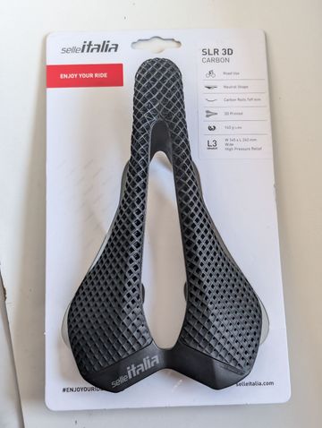 Used Selle Italia SLR Boost 3D carbon Saddles & Seatposts