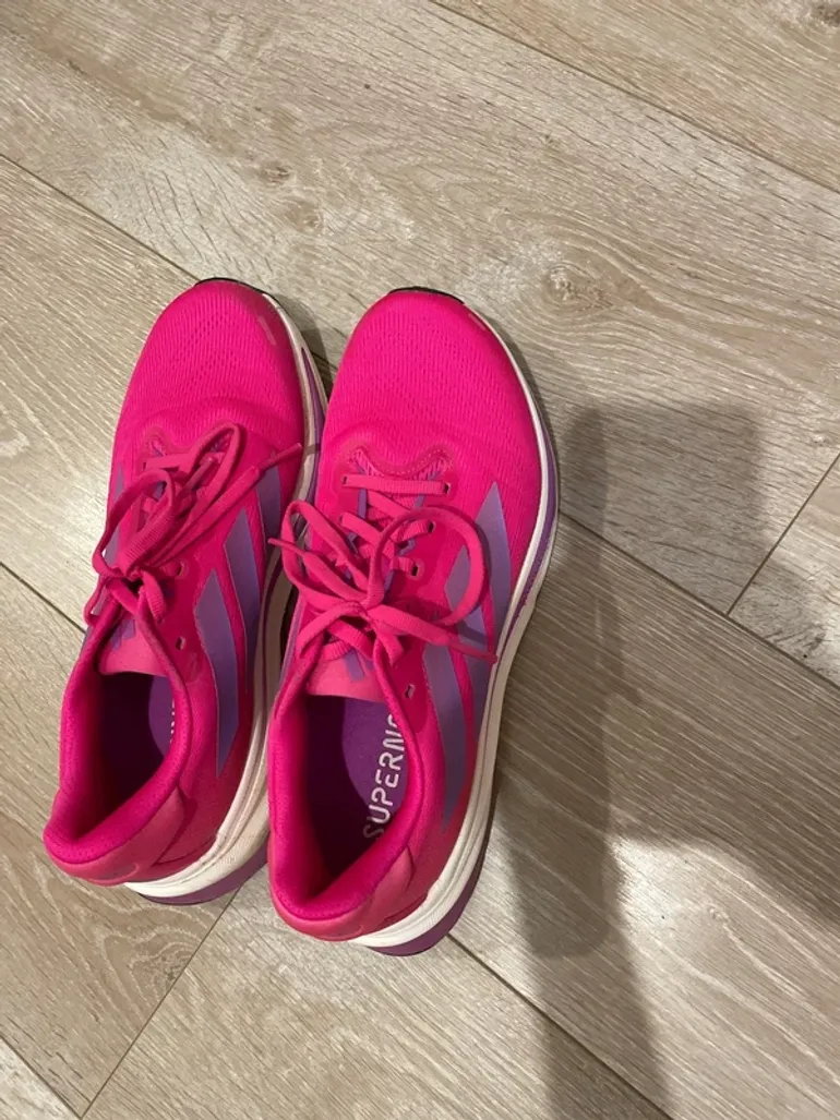 Used Adidas Running Shoes bike — image 3 of 3