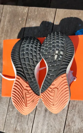 Tweedehands Nike Vomero 15 bike — afbeelding 4 van 5