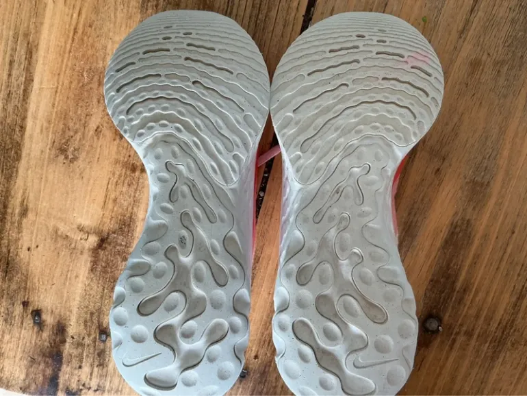 Used Rose Nike Sport Shoes bike — image 5 of 5