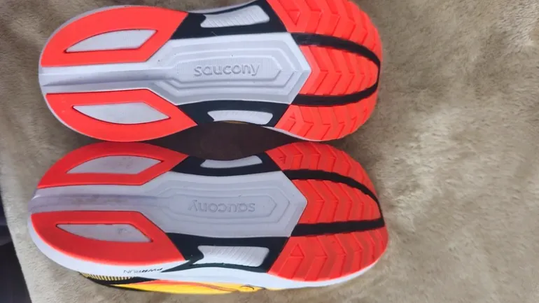 Used Saucony Axon bike — image 5 of 6