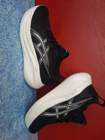 Used Asics Gel-Nimbus 27 Running Shoes