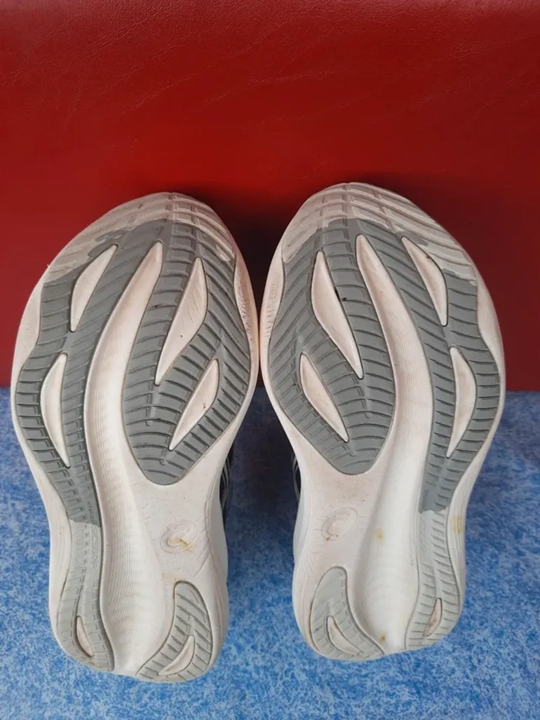 Used Asics Gel-Nimbus 27 bike — image 12 of 15