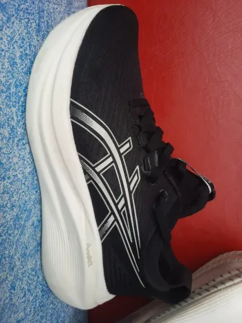 Used Asics Gel-Nimbus 27 bike — image 2 of 15