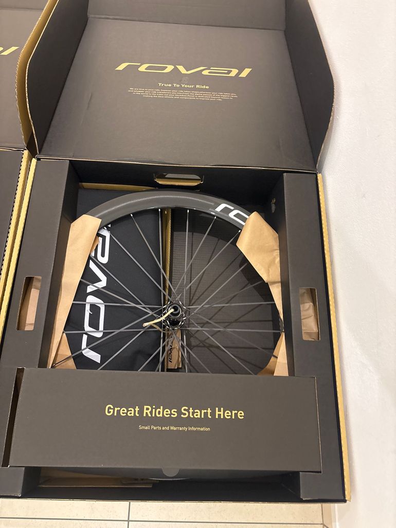 Used Roval Rapide CLX III 2026 bike — image 2 of 4
