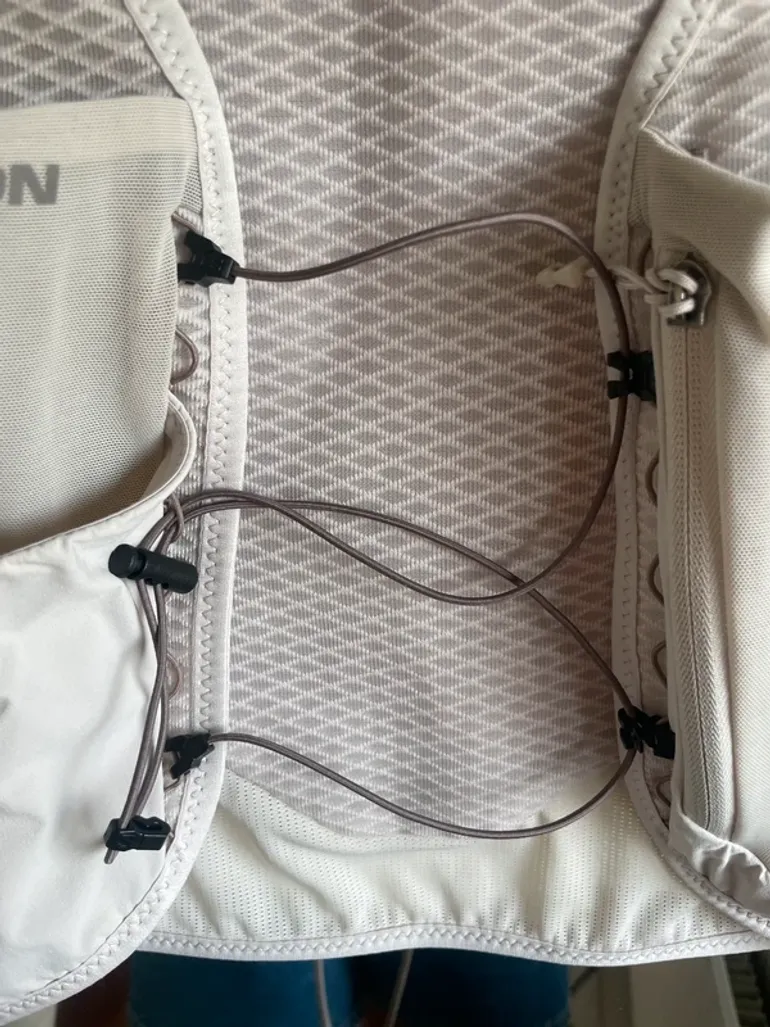 Used Salomon Running Vest L bike — image 4 of 9