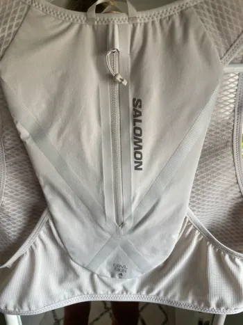 Used Salomon Running Vest L bike — image 7 of 9