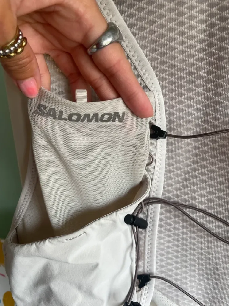 Used Salomon Running Vest L bike — image 3 of 9