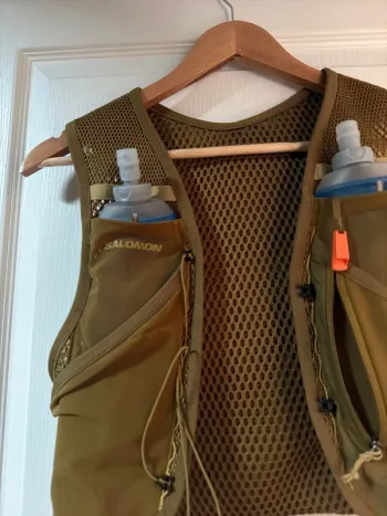 Used Salomon Hydration Vest bike — image 15 of 15