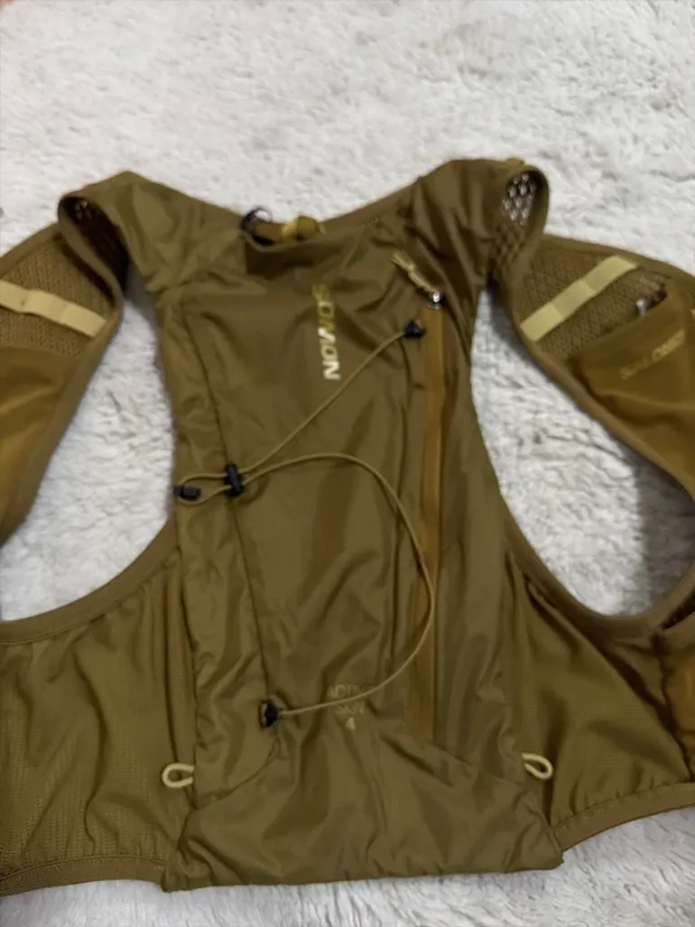 Used Salomon Hydration Vest bike — image 13 of 15