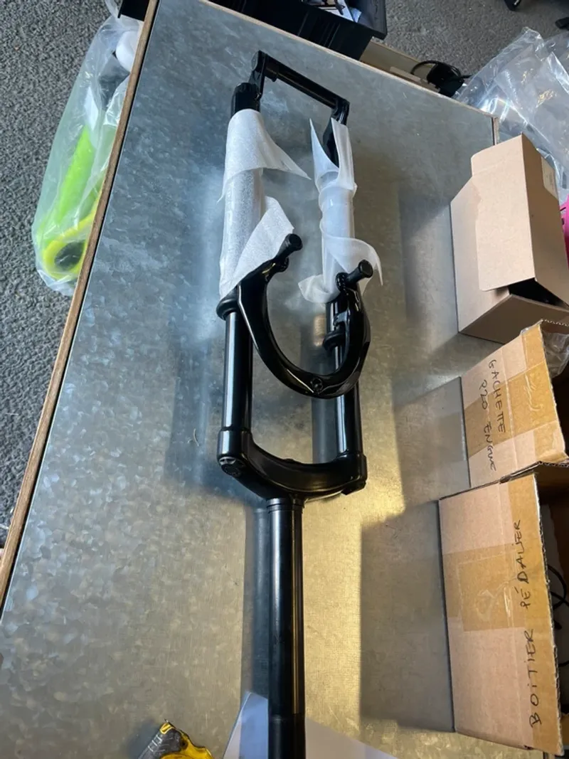 Tweedehands Pivot Ventura Suspension Fork Fork