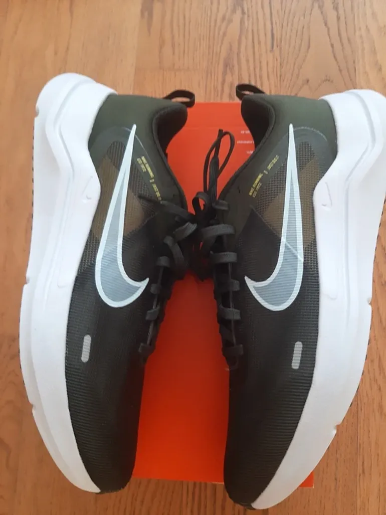 Używany Nike Running Shoes bike — zdjęcie 2 z 5