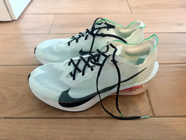 Tweedehands Scarpa Vaporfly 4 bike — afbeelding 1 van 3
