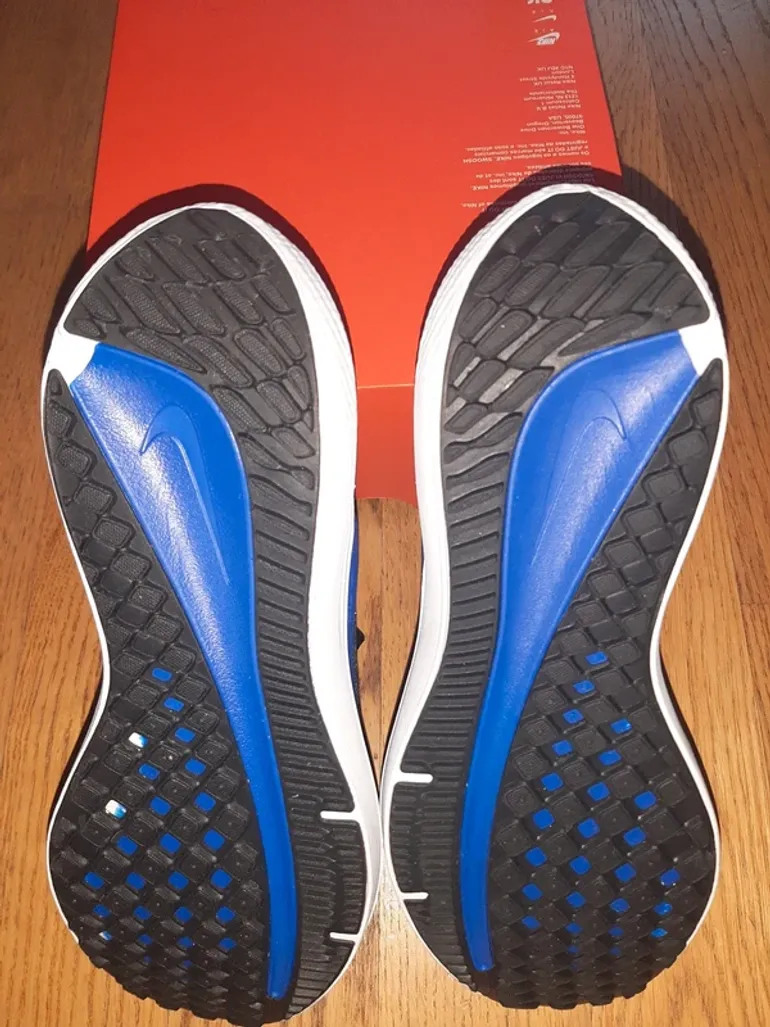 Nike Running Shoes bike usato — immagine 4 di 5