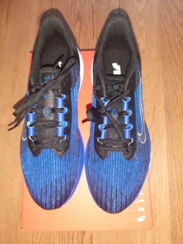 Nike Running Shoes bike usato — immagine 1 di 5