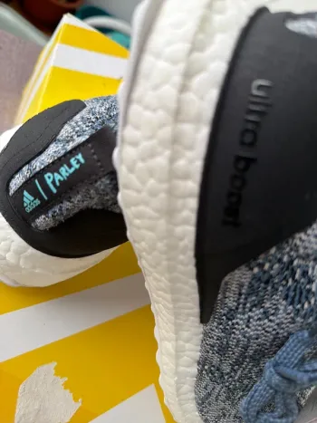 Käytetty Adidas UltraBoost Uncaged Parley bike — kuva 5 / 9