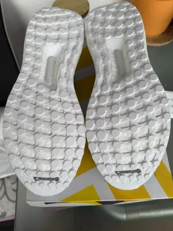 Käytetty Adidas UltraBoost Uncaged Parley bike — kuva 7 / 9