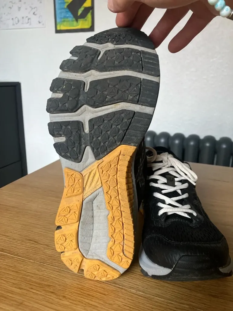 Used Asics GT 1000 bike — image 6 of 8
