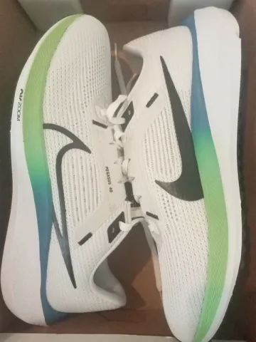 Used Nike Air Zoom Pegasus 40 Running Shoes