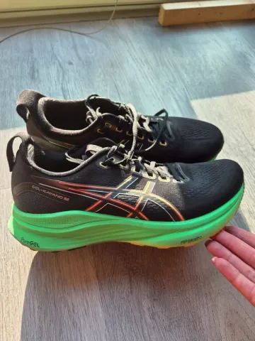 Used Asics Kayano 32 bike — image 3 of 5