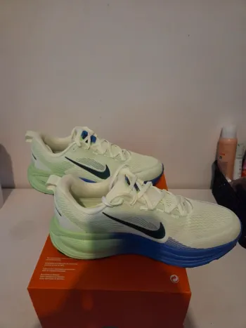 Gebrauchtes Nike Vomero 18 bike — Bild 3 von 10