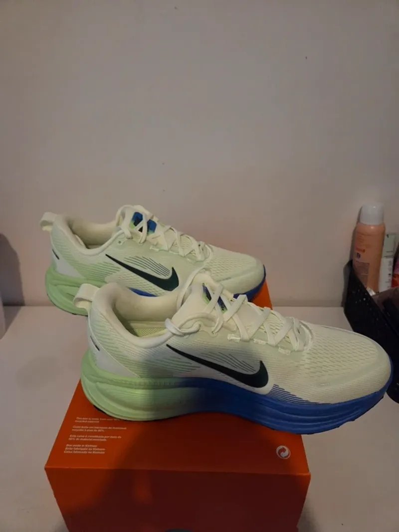 Used Nike Vomero 18 bike — image 3 of 10