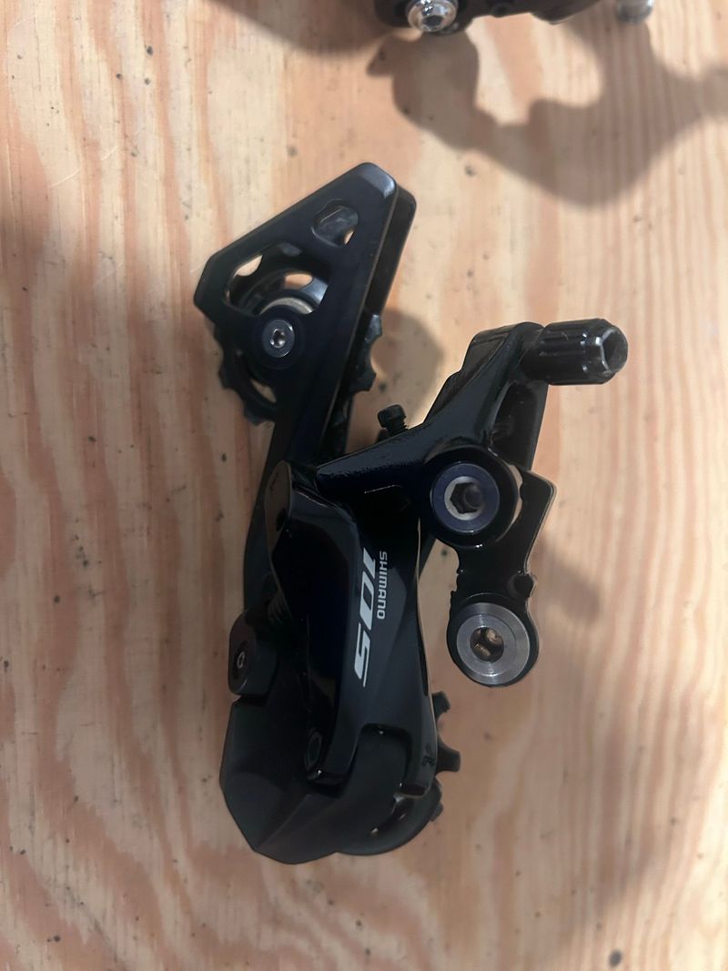 Used Shimano 105 Rear Derailleur Drivetrain & Pedals