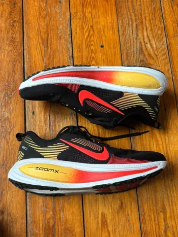 Tweedehands Nike Vomero 18 bike — afbeelding 1 van 6