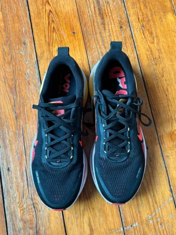 Tweedehands Nike Vomero 18 bike — afbeelding 2 van 6
