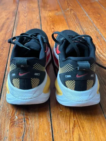 Tweedehands Nike Vomero 18 bike — afbeelding 4 van 6