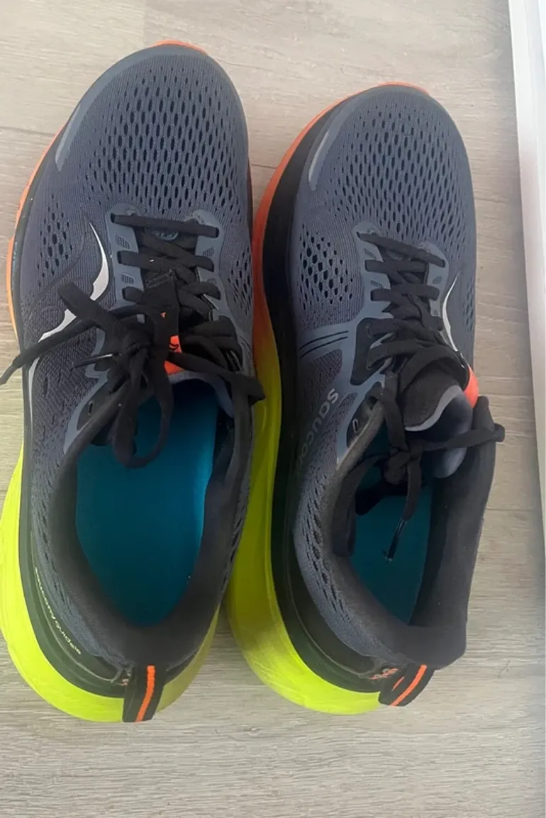 Used Saucony Guide 16 bike — image 2 of 3