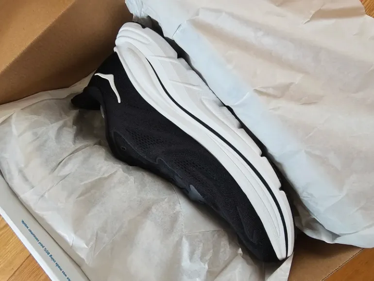 Tweedehands Hoka Clifton 10 bike — afbeelding 3 van 5