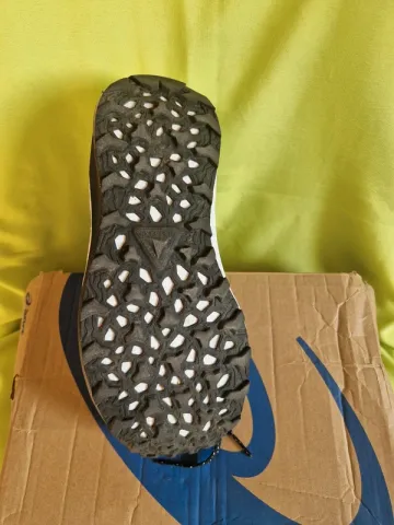 Used Asics Trailrunning Shoes bike — image 3 of 5