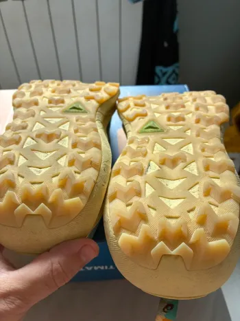 Used Asics Trabuco Max 4 bike — image 3 of 5