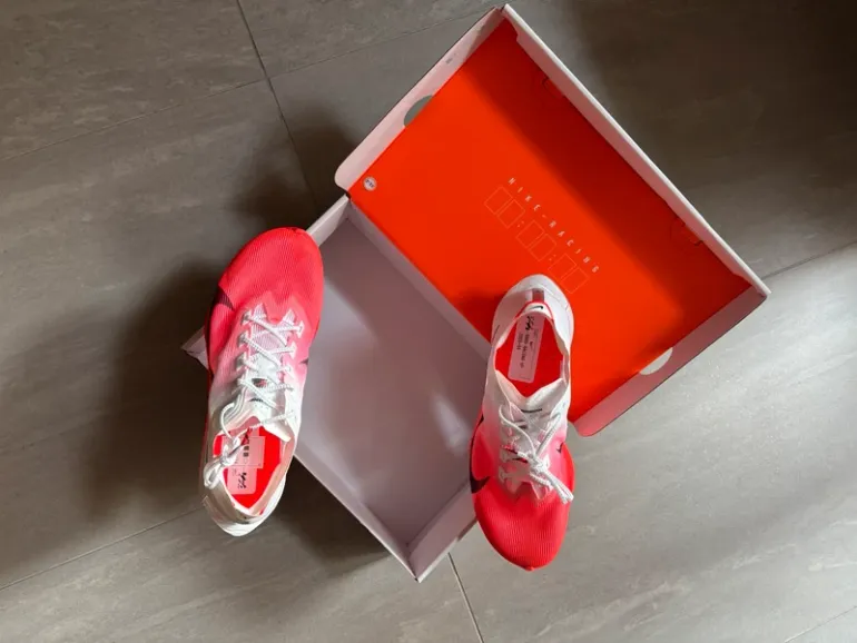 Używany Nike Vaporfly 4 bike — zdjęcie 4 z 6