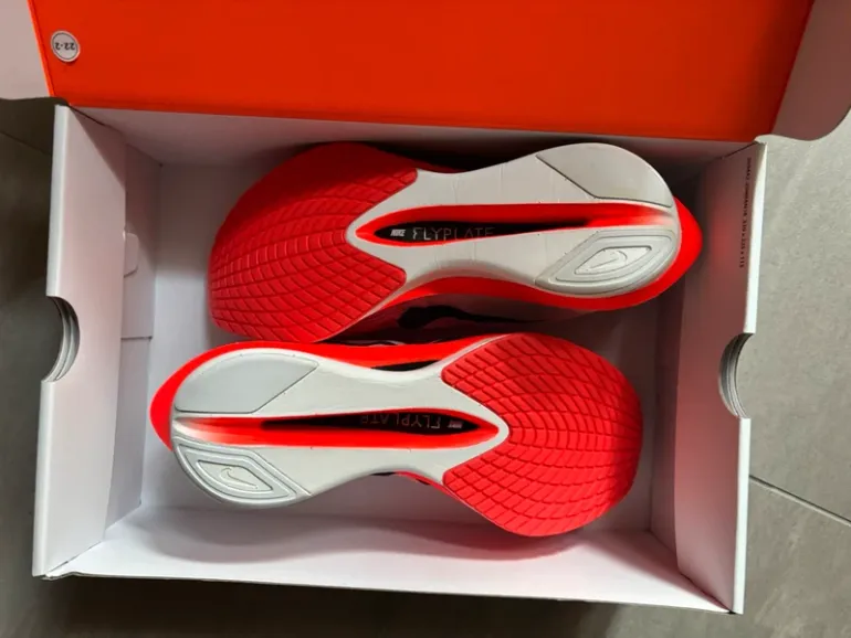 Używany Nike Vaporfly 4 bike — zdjęcie 3 z 6