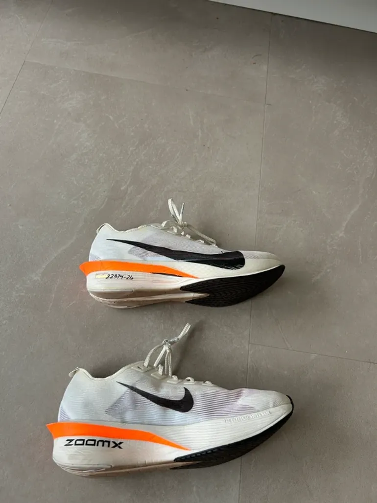 Używany Nike Vaporfly 4 bike — zdjęcie 2 z 5