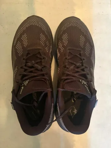Used Asics Trabuco 14 Running Shoes