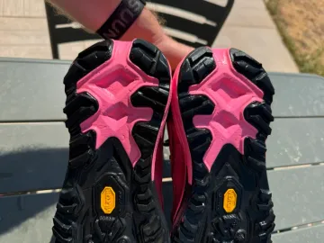 Used Hoka Mafate 5 bike — image 6 of 11