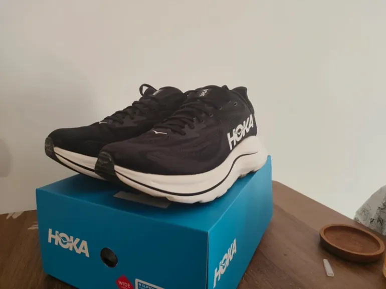 Tweedehands Hoka Clifton 10 Wide bike — afbeelding 3 van 11