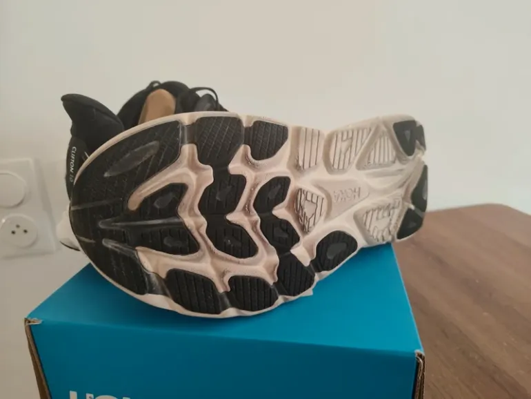 Tweedehands Hoka Clifton 10 Wide bike — afbeelding 9 van 11