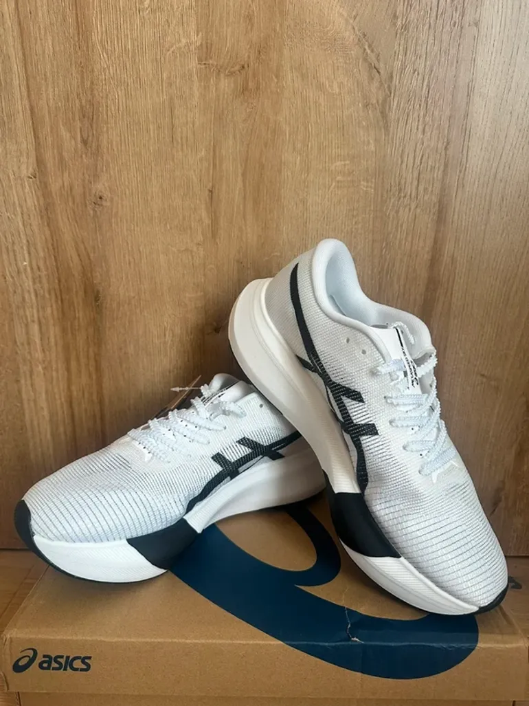 Used Asics Metasky Speed Paris bike — image 2 of 4