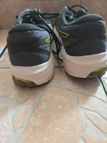 Used Asics Gel Kinjo bike — image 6 of 7
