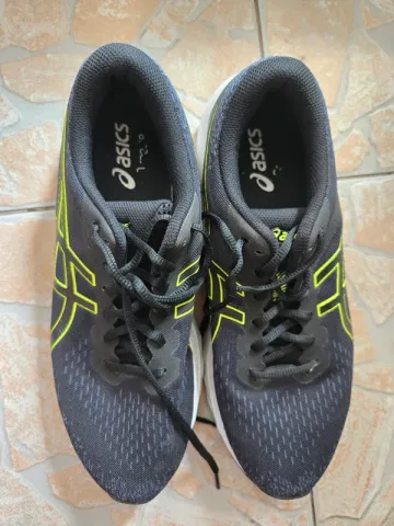 Used Asics Gel Kinjo bike — image 2 of 7
