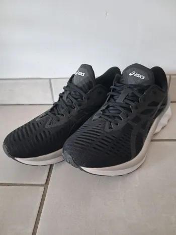 Używany Asics Novablast bike — zdjęcie 1 z 7