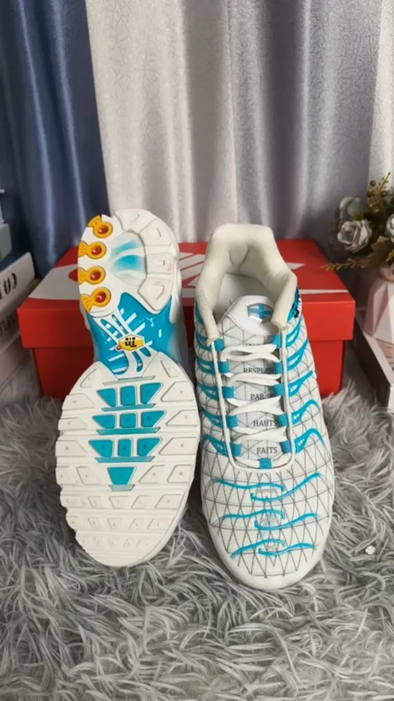 Used Nike Air Max Plus TN bike — image 5 of 7