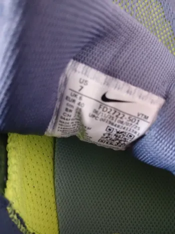 Used Nike Running Shoes bike — image 6 of 10