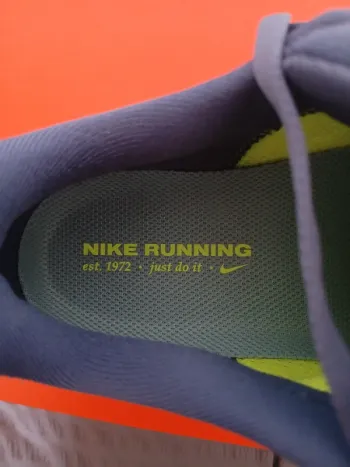 Used Nike Running Shoes bike — image 5 of 10