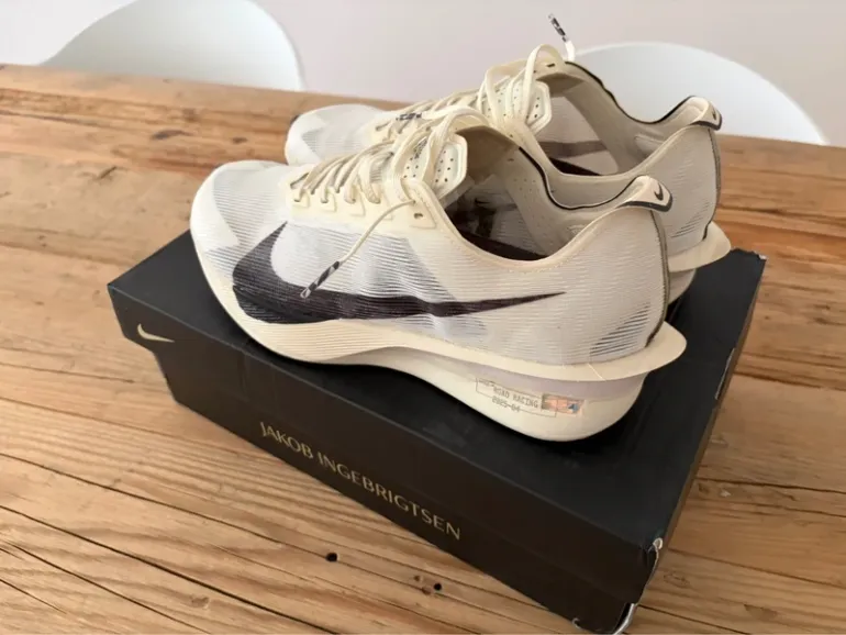 Używany Nike Vaporfly 4 JI bike — zdjęcie 7 z 9